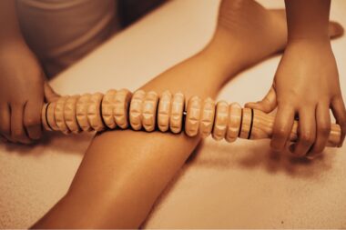 Maderothérapie : découvrez les bienfaits de ce traitement et revitalisez votre peau