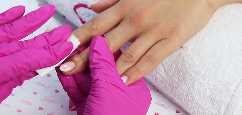 Tutoriel manucure avec du vernis en gel - Étape 5